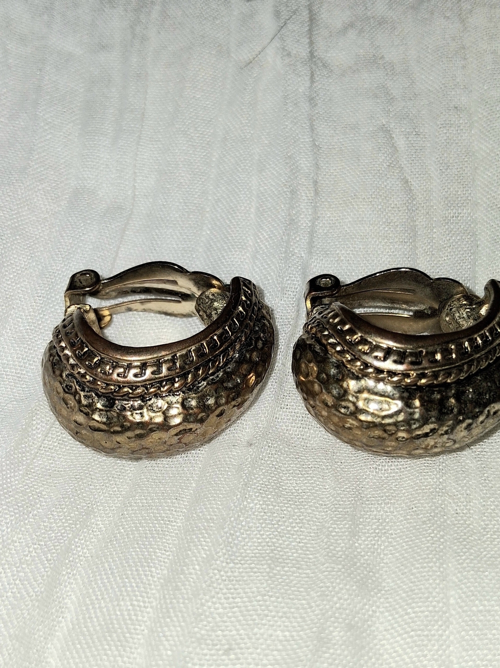 Oscar de la Renta Gold-Tone Hammered Hoop Clip-On Earrings - Picture 7 of 10